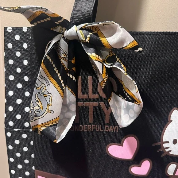 Hello Kitty Black Polka Dot Tote Bag - Picture 2 of 5